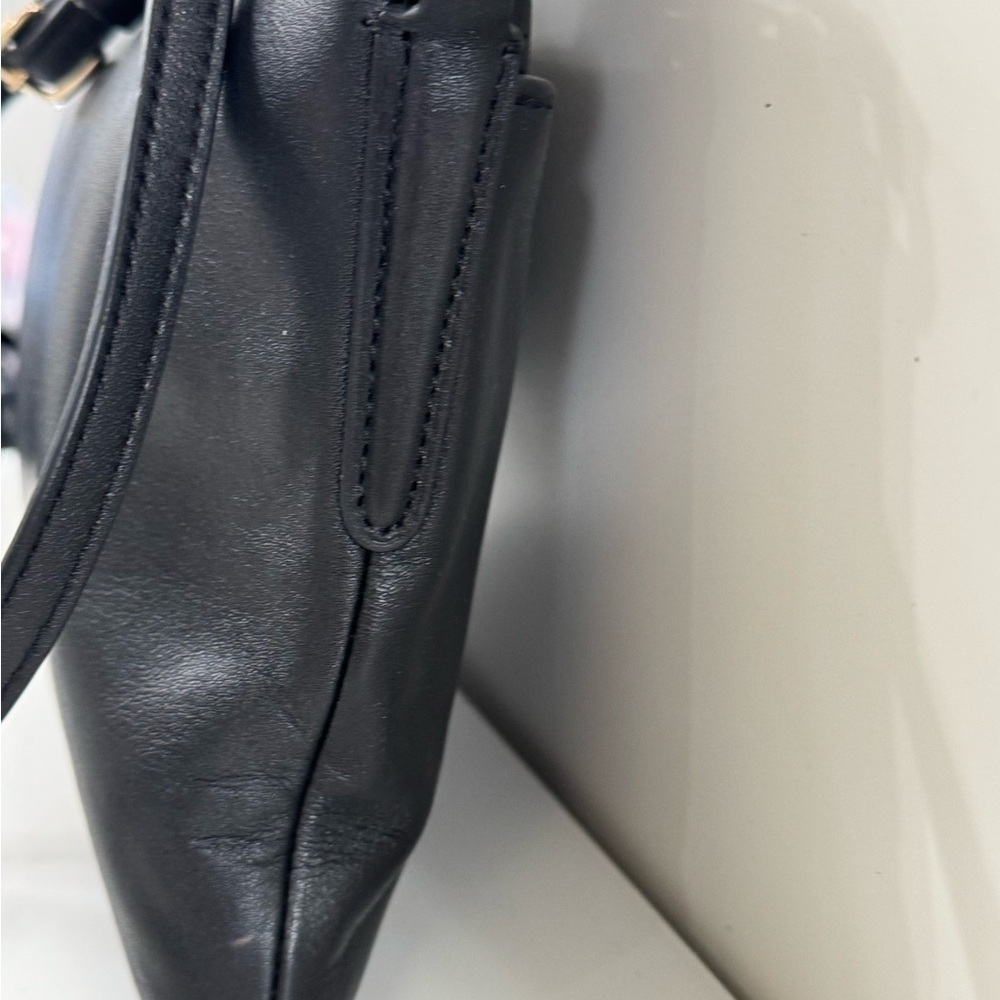 Coach Black Leather Crossbody with Gold Logo - Picture 4 of 8